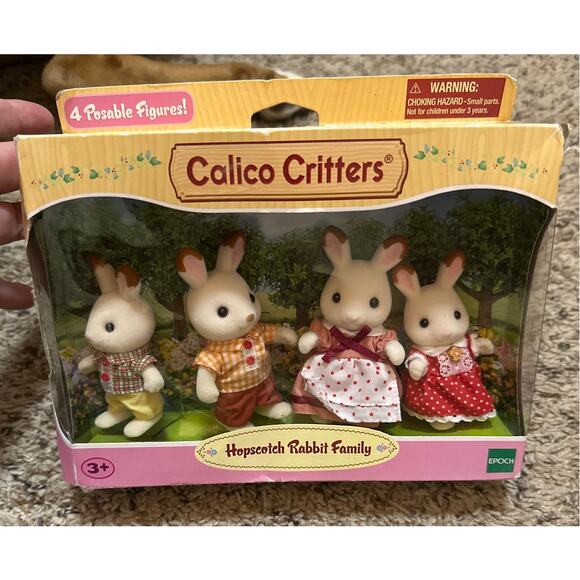 NEW Calico Critters Sylvanian Families Hopscotch Bunny Rabbit Family of 4 New - Picture 1 of 5